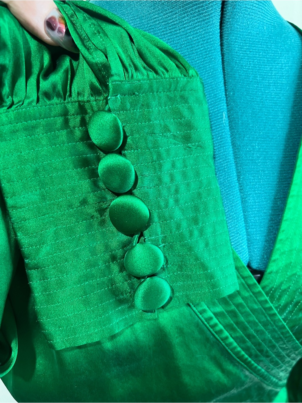 Diane Von Furstenberg Emerald Green Silk Wrap Blouse Sz Med - Picture 6 of 10